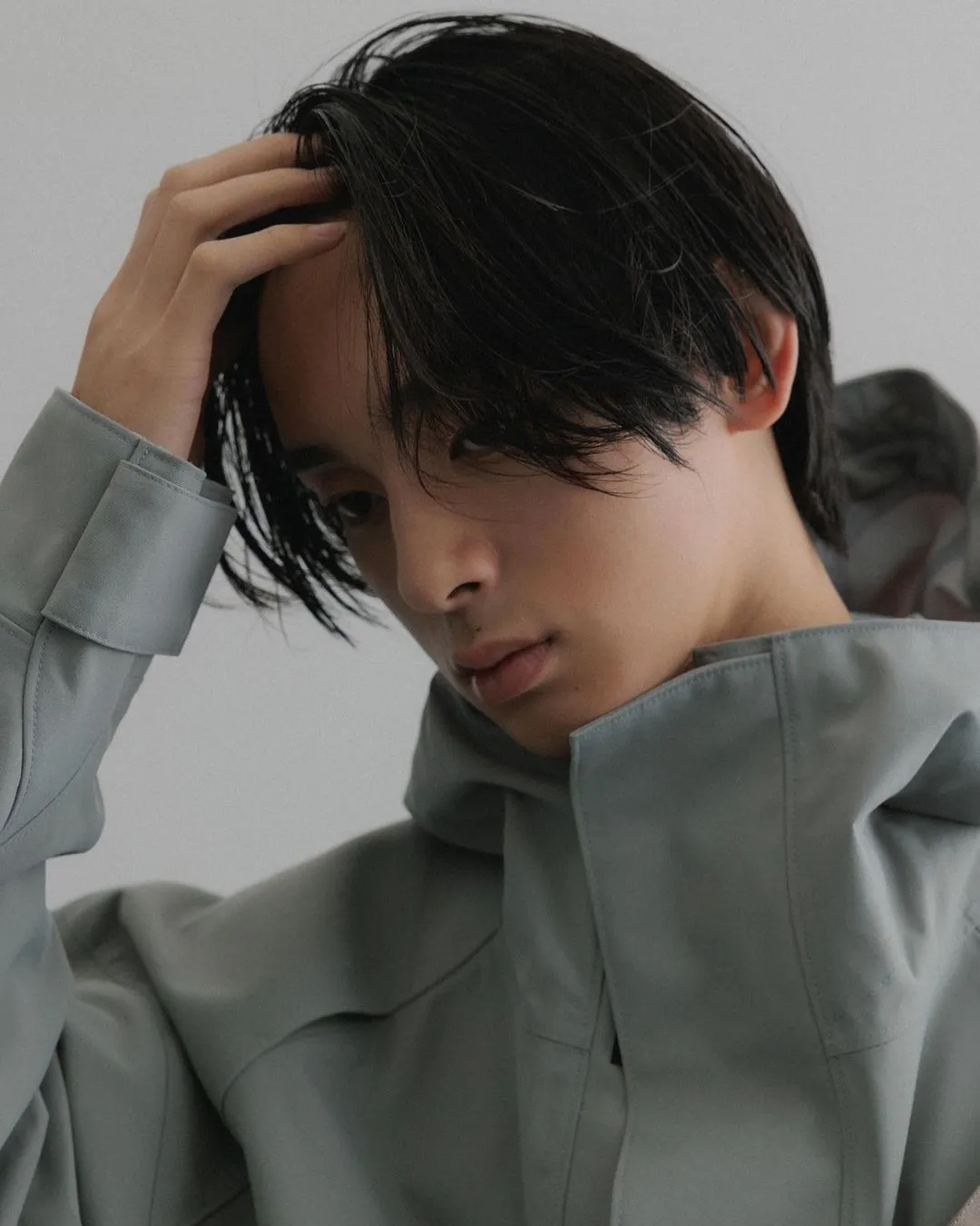 Chỉ sau hơn tuần chương trình phát sóng, TikTok cá nhân của nam sinh đã hút hơn 70 ngàn lượt theo dõi và có 50 ngàn theo dõi trên Instagram.