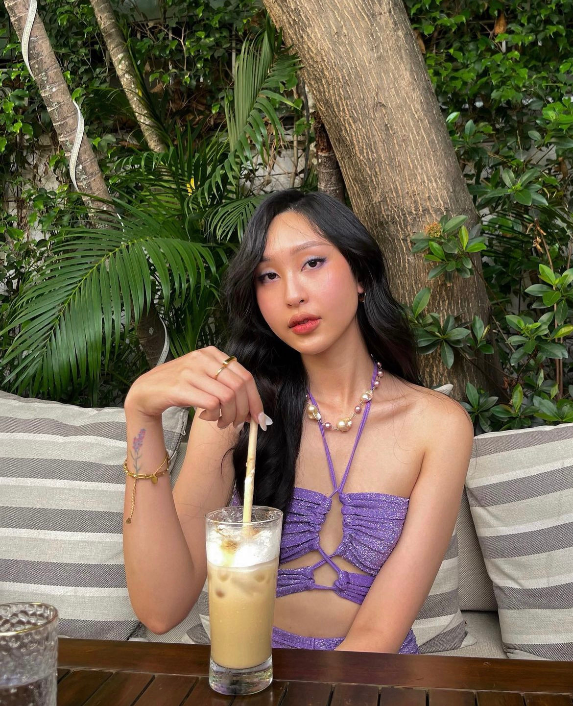 Loạt hình ảnh của Phạm Mi đã nhận được rất nhiều bình luận, trong đó không ít netizen thích thú khi thừa nhận đã từng tải ảnh cô nàng về máy điện thoại.