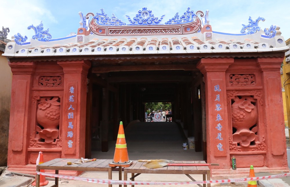 Cấu kiện hoặc thành phần gia cố chỉ quét phủ chất bảo quản không màu. Tương tự phần thân mố, trụ cầu cũng hoàn toàn giữ nguyên không can thiệp về màu sắc.