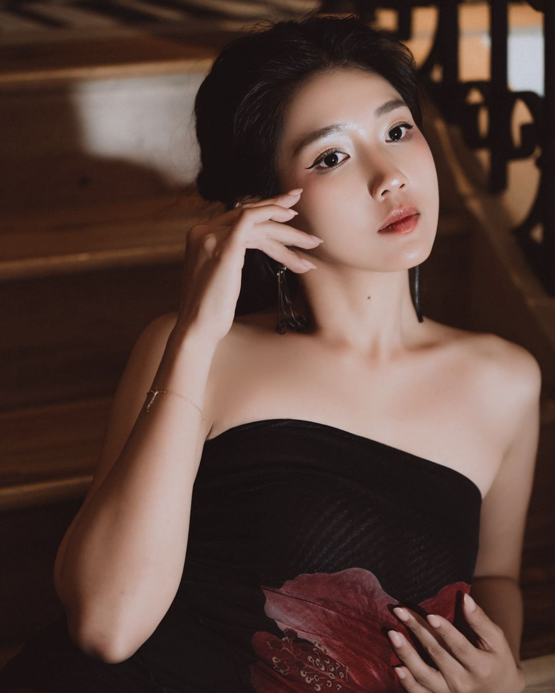 Trên trang cá nhân, cô nàng thường đăng tải những hình ảnh đi du lịch đến nhiều địa điểm nổi tiếng trên thế giới.