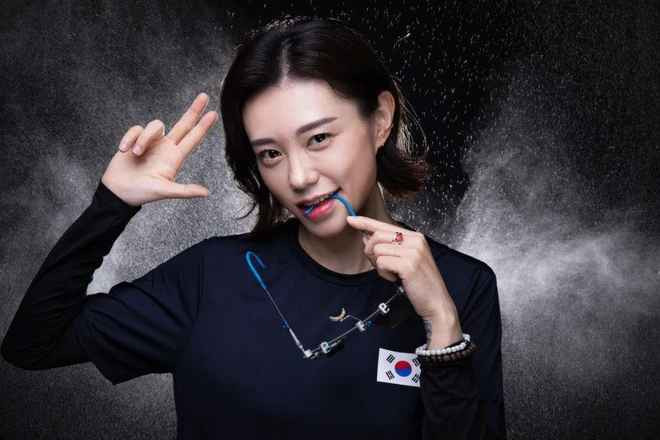 Cách đây 10 năm, Kim Ye-ji từng tính đến chuyện giải nghệ vì chấn thương vai khi thi đấu cho đội Văn phòng Quận Uljin. Nhưng sau hơn một năm hồi phục, cô đã xuất hiện tại Olympic.