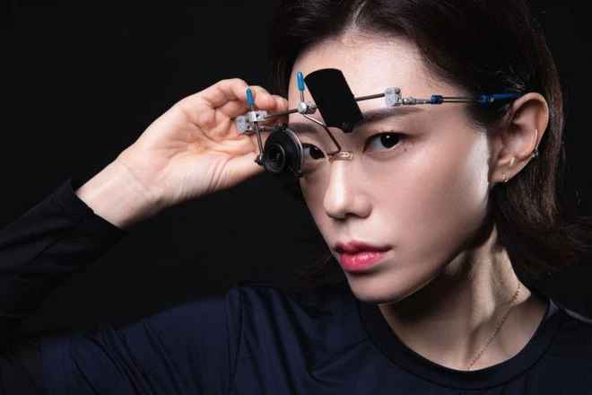 Sau khi Kim Ye-ji giành HCB nội dung 10m súng ngắn hơi nữ cá nhân tại Olympic 2024 với thần thái cực cuốn hút, video ghi lại cảnh Kim Ye-ji lập kỷ lục thế giới trong cuộc thi súng ngắn hơi 25m vào tháng 5/2023 tại Baku, Azerbaijan cũng được chia sẻ lại.