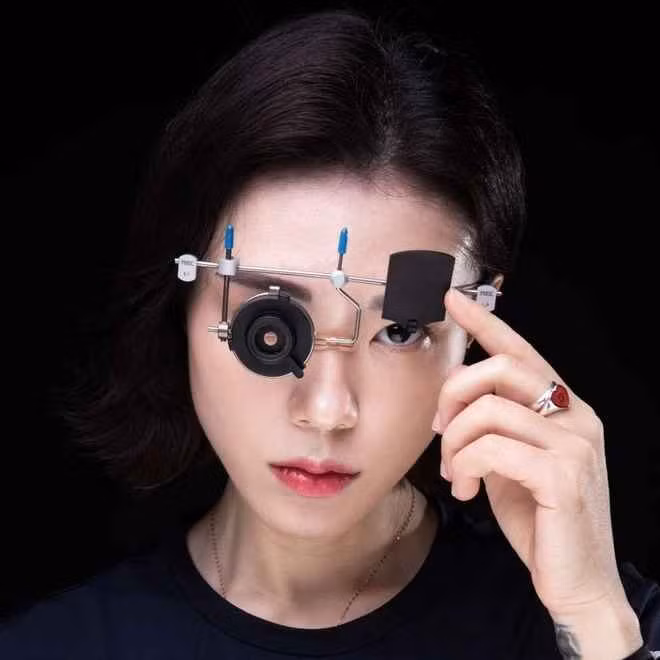 Kim Ye-ji sinh năm 1993, là xạ thủ giàu kinh nghiệm của ĐT Quốc gia Hàn Quốc. Đến với Olympic Paris, nữ xạ thủ 31 tuổi này tranh tài ở 3 nội dung, trong đó sở trường của cô là 25m súng ngắn hơi.