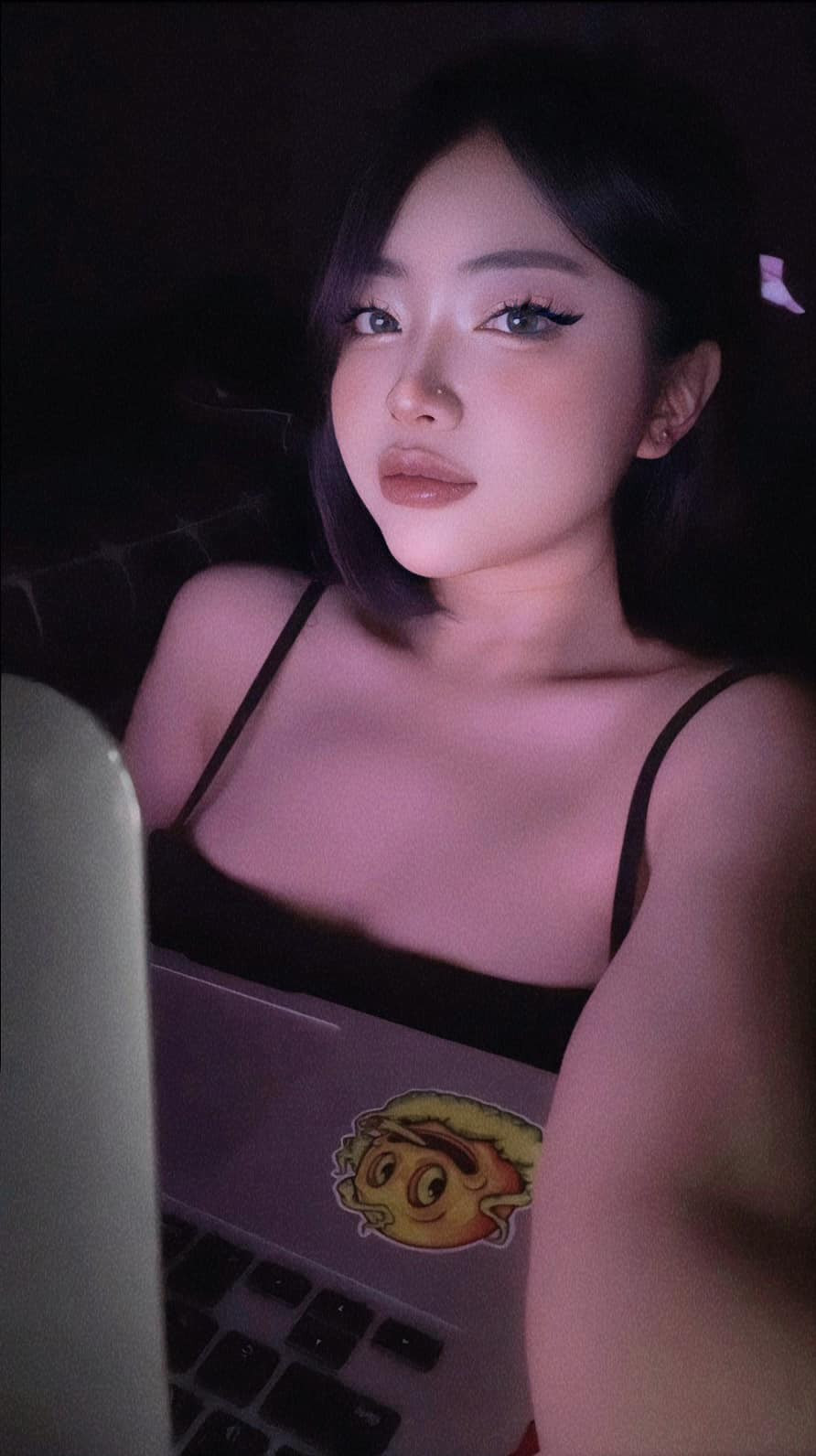 Cô nàng sở hữu nhan sắc xinh đẹp, ngọt ngào không kém hot girl nào.