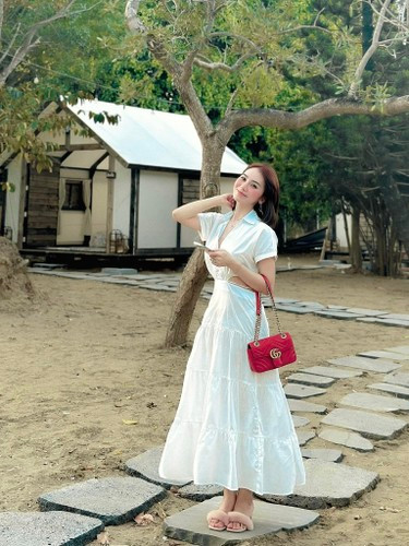 Hiện tại, Kim Chi đang theo đuổi đam mê kinh doanh. Ngoài ra, cô còn làm người mẫu ảnh và là gương mặt quảng cáo quen thuộc của nhiều nhãn hàng.