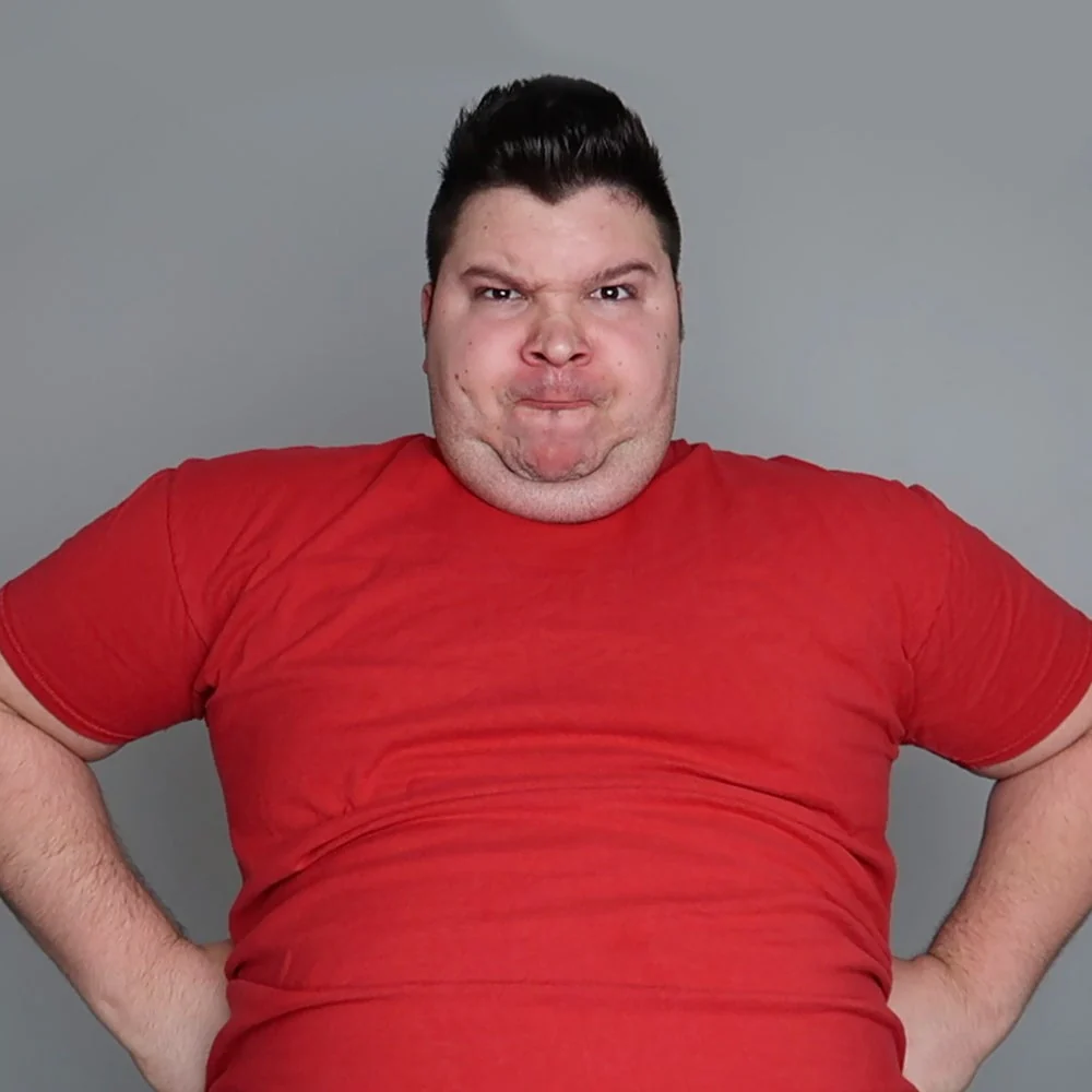 Cuối năm 2023, anh từng khiến khán giả ngạc nhiên với ngoại hình "mi nhon" hẳn hơn trước nhờ giảm 40 cân, tuy nhiên sau đó do duy trì công việc quay video mukbang nên cân nặng của anh tăng trở lại.