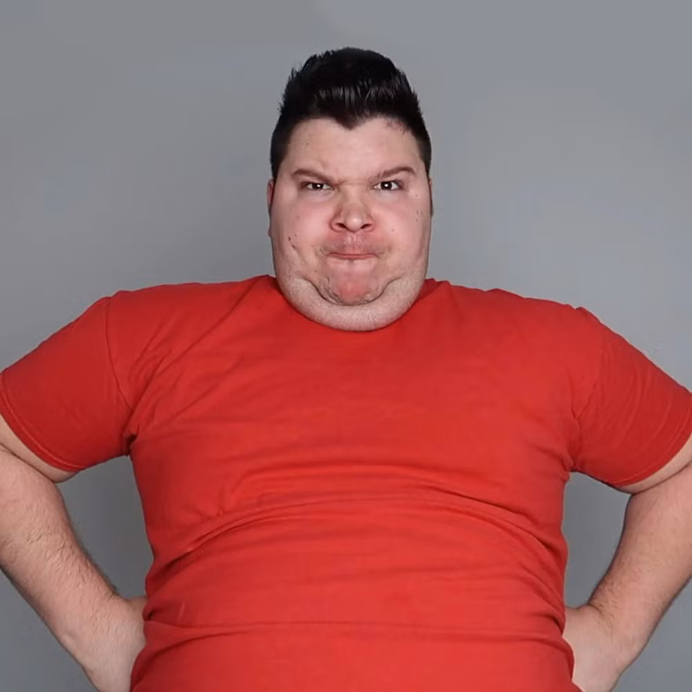 Cuối năm 2023, anh từng khiến khán giả ngạc nhiên với ngoại hình "mi nhon" hẳn hơn trước nhờ giảm 40 cân, tuy nhiên sau đó do duy trì công việc quay video mukbang nên cân nặng của anh tăng trở lại.