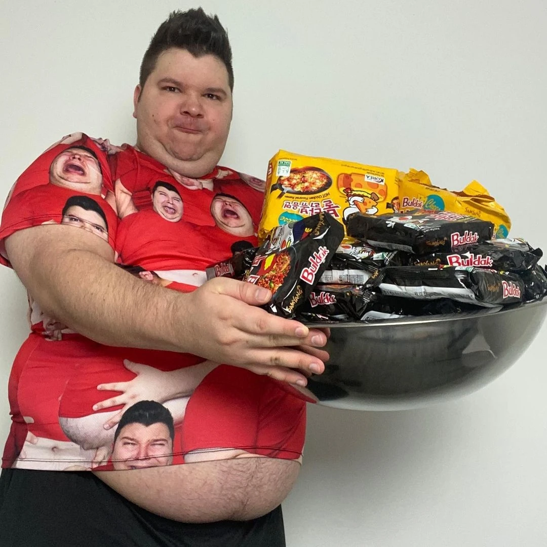 Hiện tại Nikocado Avocado có gần 4 triệu người theo dõi trên YouTube.(Ảnh: Youtube Nikocado Avocado)