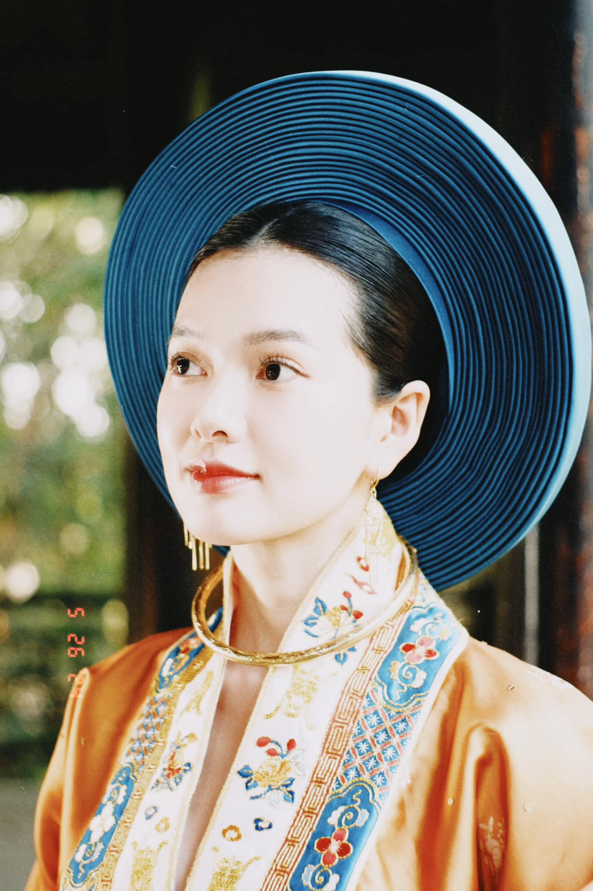 Nhờ gương mặt xinh xắn, làn da căng bóng cùng lối dẫn dắt vui vẻ, gần gũi với khán giả, Yên Đan thường thu hút khoảng 100.000-500.000 lượt xem cho mỗi video đăng lên. Nhiều video của cô cũng cán mốc triệu view (lượt xem).