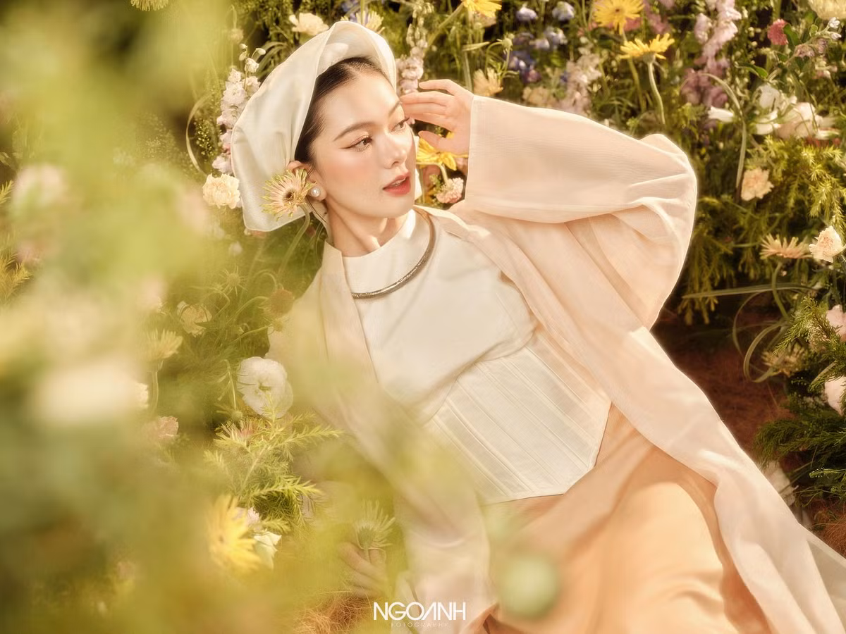 Trong thời gian là sinh viên, người đẹp từng tham gia nhóm nghiên cứu khoa học ở trường. Cô nàng Đắk Lắk còn tốt nghiệp ngành Nghệ thuật biểu diễn múa dân gian dân tộc, Trường trung cấp Múa TPHCM năm 2023.