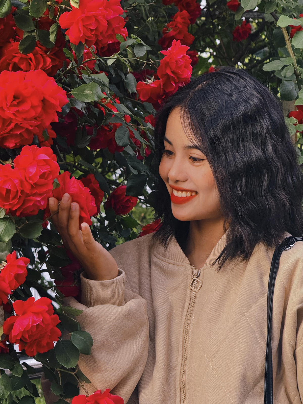 “Tôi đang nỗ lực hết mình. Mọi người đều biết là thi đấu các giải quốc tế có tính cạnh tranh rất cao và từng người trong đội tuyển bắn cung luôn đặt mục tiêu giành kết quả cao nhất”, Ánh Nguyệt chia sẻ.