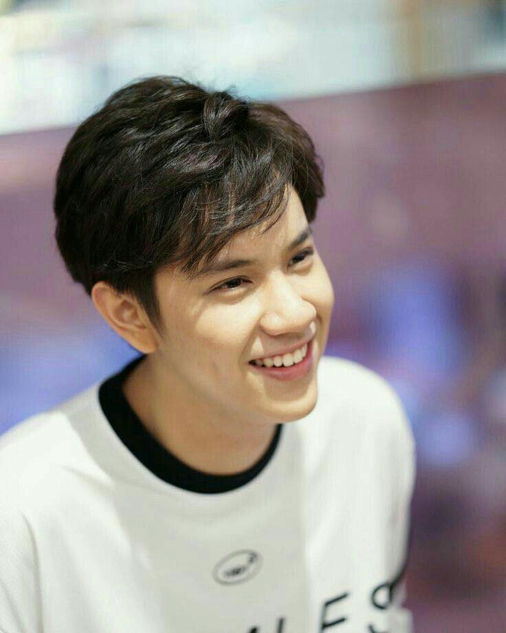 Trang cá nhân Instagram của Nanon thu về hơn 4,7 triệu lượt theo dõi.