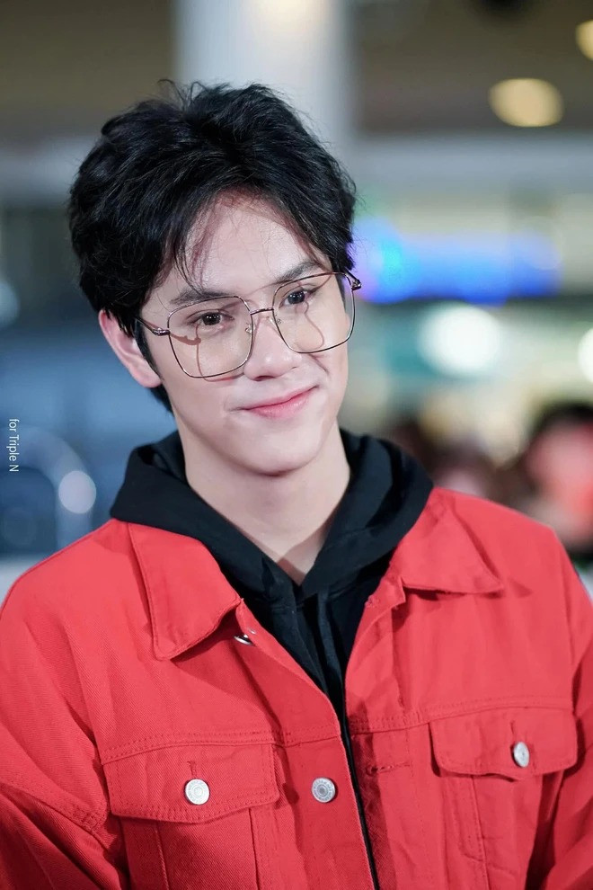 Tạo ấn tượng trong lòng khán giả là một cậu bé với nụ cười rạng rỡ, những hình ảnh gần đây của Nanon khiến nhiều người không khỏi ngỡ ngàng.