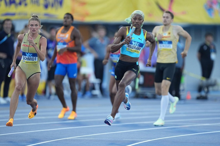 Cô chuẩn bị tranh tài ở nội dung tiếp sức 4x400m nữ cùng đội tuyển điền kinh Đức.