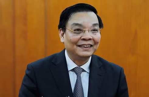 Tháng 10/1988 đến tháng 11/1995: Nghiên cứu sinh; giảng viên tại Viện Vật lý kỹ thuật, Đại học Bách khoa Hà Nội. Tháng 12/1995 đến tháng 7/1997: Công tác tại Công ty Ứng dụng tiến bộ khoa học kỹ thuật (MITEC), Bộ Khoa học, Công nghệ và Môi trường, rồi chuyển công tác về Viện Khoa học kỹ thuật bưu điện, Tổng cục Bưu điện.