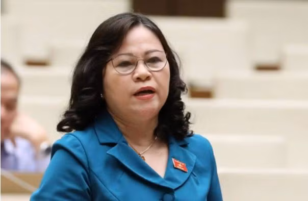 Cụ thể, tại Quyết định số 1388/QĐ-TTg, Thủ tướng điều động, bổ nhiệm bà Ngô Thị Minh, Phó chủ nhiệm Ủy ban Văn hóa, Giáo dục, Thanh niên, Thiếu niên và Nhi đồng của Quốc hội, giữ chức Thứ trưởng Bộ GD-ĐT.