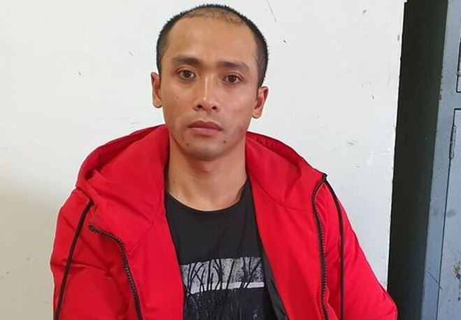  4. Đột nhập phá két sắt, trộm kim cương... trị giá trên 1 tỷ đồng: Ngày 12/9, Công an tỉnh Lâm Đồng đang tạm giữ Nguyễn Quốc Hùng (biệt danh là Lỳ, 29 tuổi, trú đường Huyền Trân Công Chúa, Phường 4, TP Đà Lạt) để điều tra xử lý về hành vi trộm cắp tài sản. Qua thống kê, khai báo của bị hại, tài sản bị mất trộm, gồm: 1 bộ trang sức kim cương, bao gồm dây chuyền, lắc, nhẫn, bông tai; 1 vòng vàng, bông tai vàng; 1 bộ đá ngọc... mới mua, trị giá trên 1 tỷ đồng.