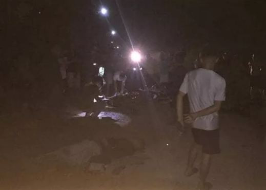  2. Ba thanh niên trộm chó bị đánh nhừ tử: Ngày 12/9, UBND xã Thạch Bình, huyện Thạch Thành, tỉnh Thanh Hóa xác nhận trên địa bàn có vụ việc một số thanh niên vào trộm chó và bị người dân vây bắt giao cho cơ quan công an. Rạng sáng 12/9, người dân thôn Án Đình, xã Thạch Bình phát hiện 3 thanh niên đi trên 2 xe máy câu trộm chó của người dân địa phương nên đã tri hô, vây bắt.