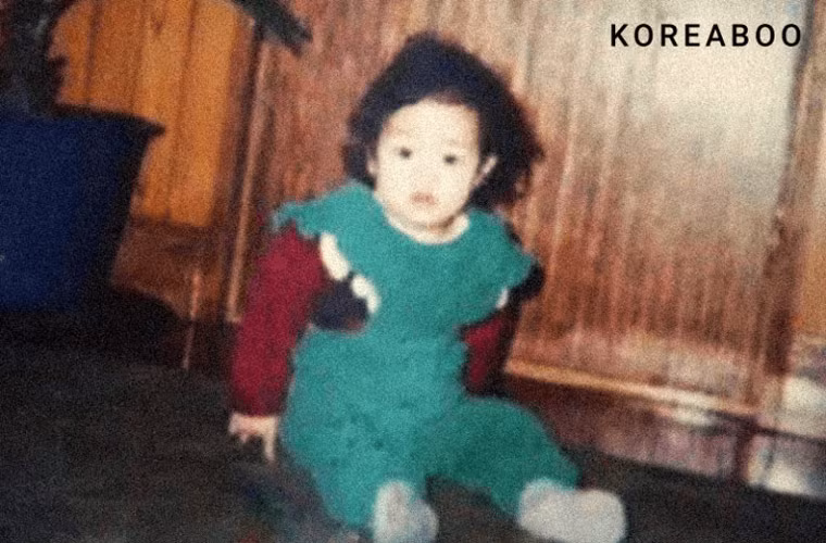 Kim Tae Hee lúc nhỏ khá xinh xắn, bụ bẫm, khác với hình ảnh mảnh dẻ, khuôn mặt nhỏ nhắn của hiện tại. Ảnh: Koreaboo