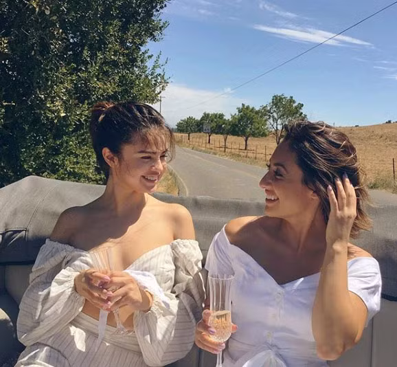 Quen nhau gần 10 năm, mối quan hệ của Selena Gomez và Francia Raisa ngày càng thân thiết, gắn bó như chị em ruột thị. Ảnh: Instagram