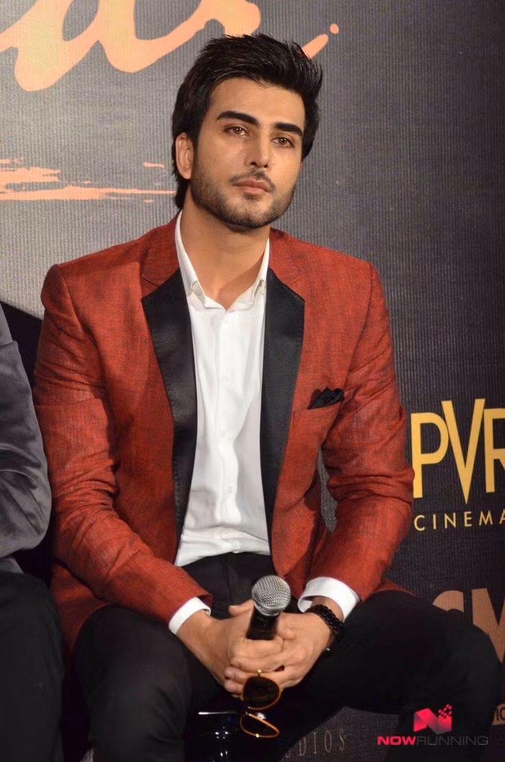 Ngoài nghề diễn viên, Imran còn có tài làm thơ. Anh còn có sở thích ca hát, bơi lội và tập cardio.