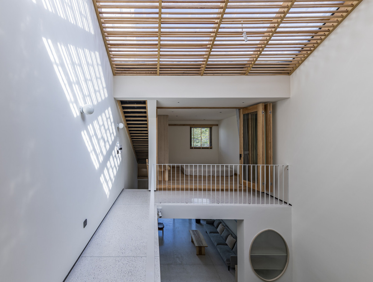 Ngôi nhà là sợi dây liên kết giữa các thành viên trong gia đình.