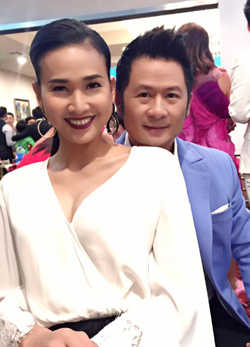 Dương Mỹ Linh tình cảm đi dự tiệc cùng Bằng Kiều: "Đi tiệc mà môi bạn hơi sẫm nhỉ".