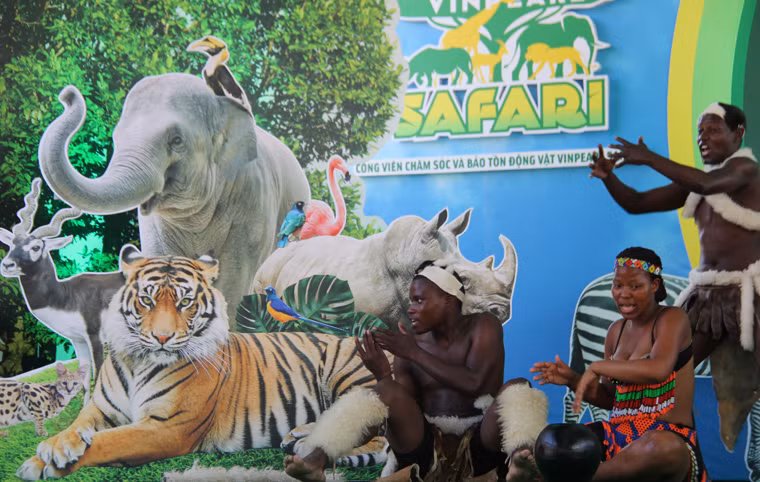  Vinpearl Safari Phú Quốc là vườn thú bán hoang dã đầu tiên và duy nhất tại Việt Nam được xây dựng theo mô hình Safari thế giới.