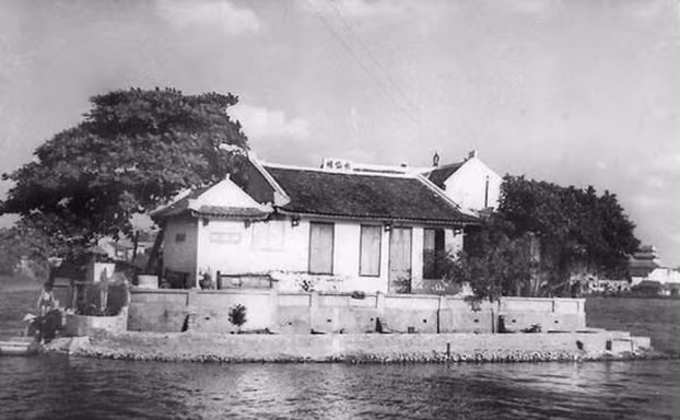 Su that ky bi o ngoi den tho 'Than Cho' doc nhat Viet Nam