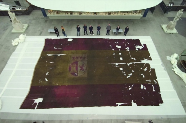 Lá cờ của tàu chiến Tây Ban Nha San Ildenfonso, con tàu đã chiến đấu chống lại hạm đội Anh do Nelson dẫn đầu trong trận chiến Trafalgar (1805)