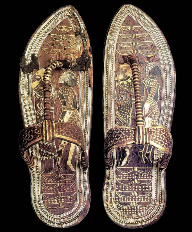 Dép của Pharaoh Ai Cập cổ đại Tutankhamun.