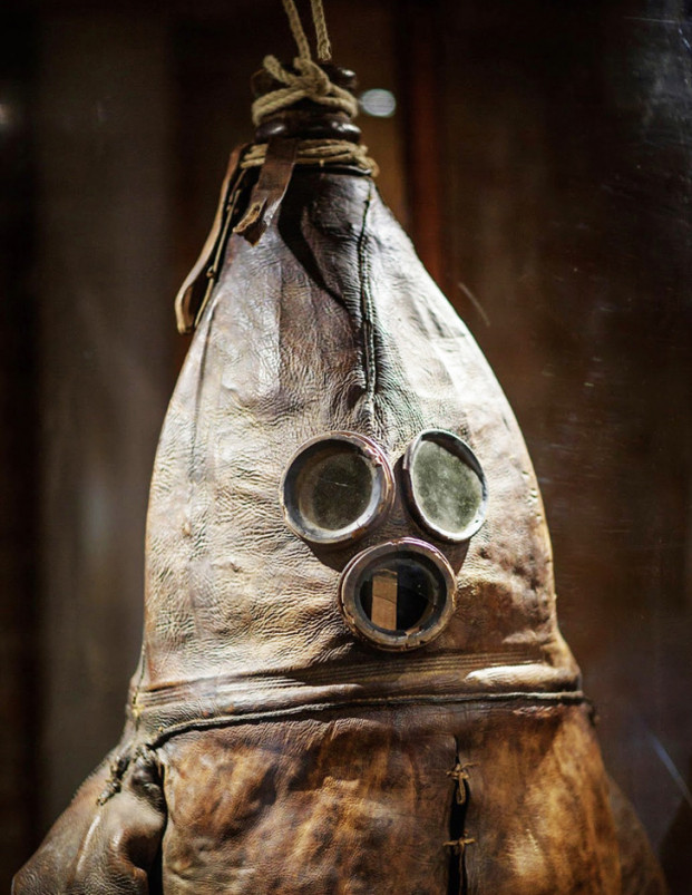 Một trong những bộ đồ lặn lâu đời nhất (thế kỷ 18).