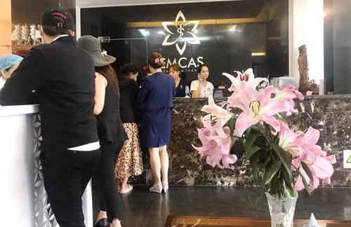 Nguy kich sau phau thuat got cam: Benh vien EMCAS giai thich kho hieu-Hinh-2