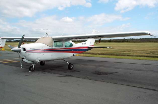 Ngày 9/8/1981, chiếc máy bay Cessna 210M biến mất trên những dãy núi Barington Top. Dựa trên những tín hiệu hoảng loạn từ phi công, chiếc máy bay bị mất kiểm soát - nhưng đó lại là tất cả những gì được biết đến về vụ tai nạn. Chiếc máy bay và 5 người trên máy bay tới nay vẫn chưa được tìm thấy./.