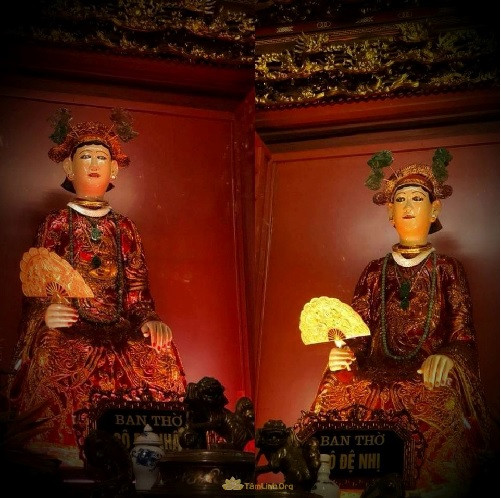 Ven man bi an con gai nuoi tai sac cua Tran Hung Dao