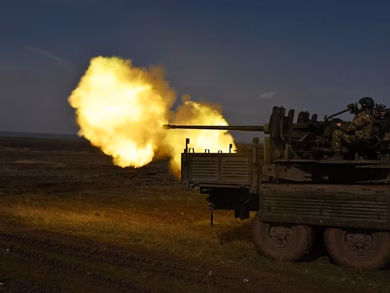 Tuy nhiên, một huyền thoại khác từ thời Chiến tranh Vệ quốc - sức mạnh của pháo cỡ nòng 57mm - lại được thể hiện rõ ràng trong chiến dịch quân sự đặc biệt. Ít ai còn nhớ rằng, pháo ZIS-2 cỡ nòng 57mm từng được coi là pháo chống tăng có hiệu năng tốt nhất thời đó. Ảnh: Rossiyskaya Gazeta.