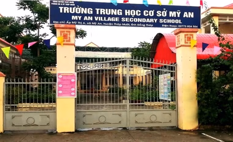  Tát học sinh vì không thuộc bài: Trong tiết học chiều 19/12/2023, cô Đ.T.D.T., giáo viên Trường THCS Mỹ An (xã Mỹ An, huyện Tháp Mười, tỉnh Đồng Tháp) đã tát vào má em T.T.B.T., học sinh lớp 6. Cô T. tường trình, do đã nhắc nhở nhiều lần nhưng em T. vẫn không chú ý học, không thuộc bài nên cô đã tức giận. Biết sự việc, bà Nguyễn Thị M. (bà nội của em T.) cùng cha của em T. đến Trường, xông vào nắm tóc, đánh liên tiếp vào mặt nữ giáo viên. Sau sự việc, Trường THCS Mỹ An đã họp Hội đồng sư phạm rút kinh nghiệm toàn trường. Về sự việc cô T. bị hành hung, Công an xã Mỹ An đang xử lý theo quy định pháp luật. 