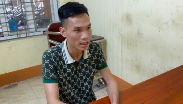 Bat cap vo chong lua dao ban hon 5.000 thiet bi giam sat rom-Hinh-2