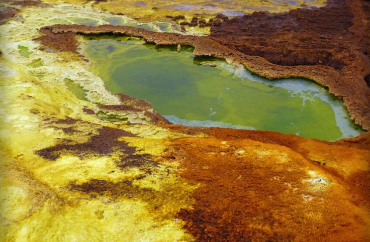 Khu vực này cũng đối diện tình trạng khô cằn.