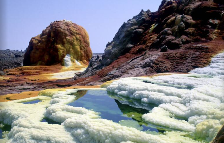 Những khối muối khổng lồ ở Dallol.