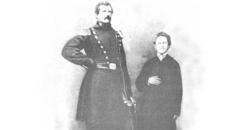 8. Angus MacAskill, sinh năm 1825 tại Scotland, cao tới 2,36 mét mà không phải do mắc phải vấn đề sức khỏe.