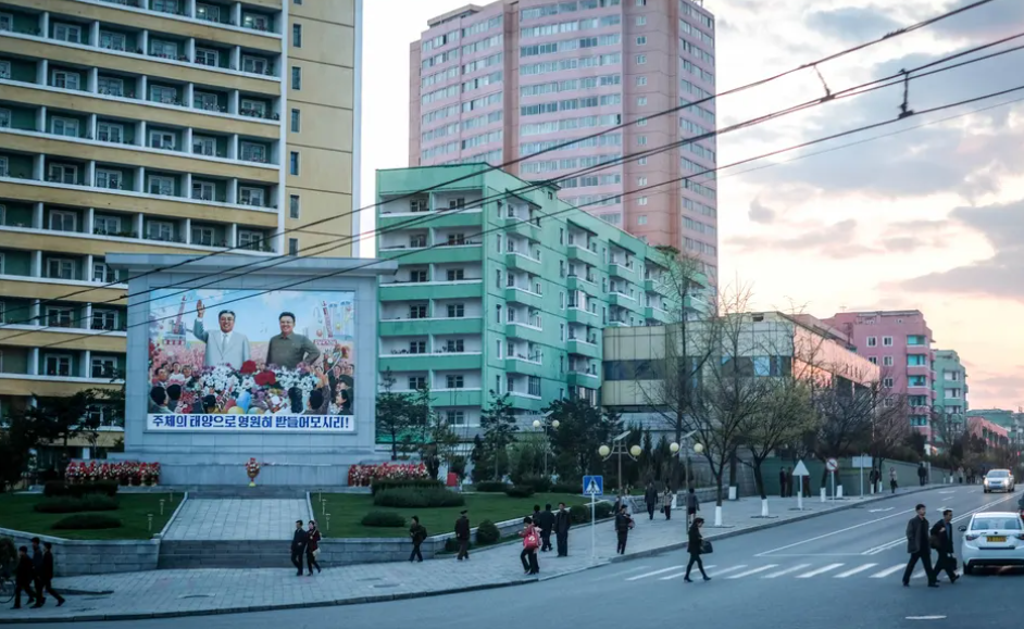 Cảnh yên bình trên một con phố ở trung tâm thủ đô Triều Tiên.