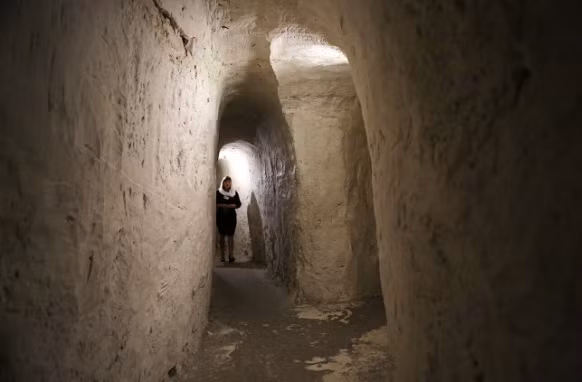 Chiem nguong loat tu vien hang dong doc dao o Nga-Hinh-5