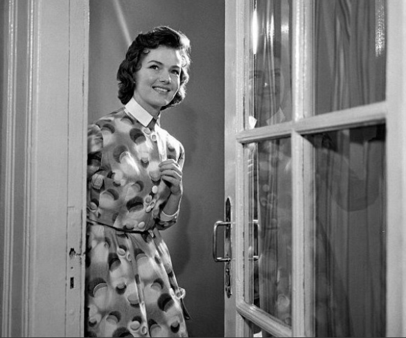 Trong ảnh là Yulia Borisova, nữ diễn viên của Nhà hát Học thuật Vakhtangov.