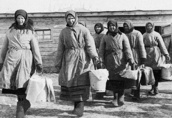 Trở về sau khi hoàn thành công việc vắt sữa.