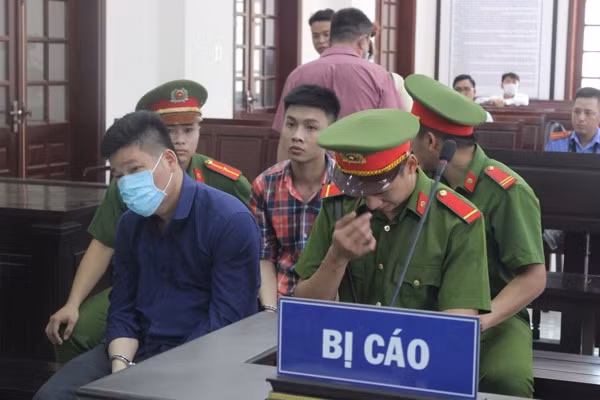 Vu Giang “36“: Vo nguyen GD cong an Dong Nai lien quan gi?