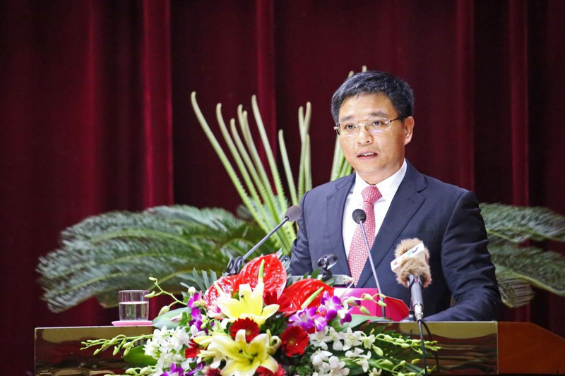 Bo truong Nha: Chu tich Quang Ninh kiem hieu truong chi la tinh the-Hinh-2