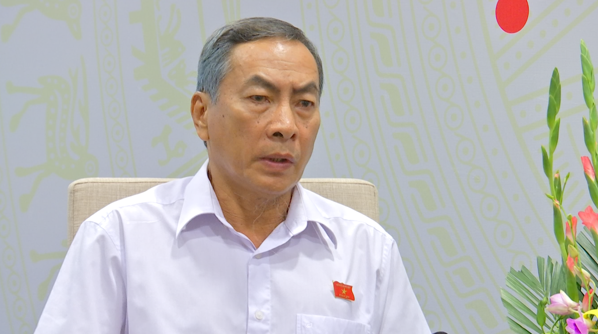 Tang luong o EVN, lanh dao cao vut... nhan vien thap te: Co bat thuong?-Hinh-2