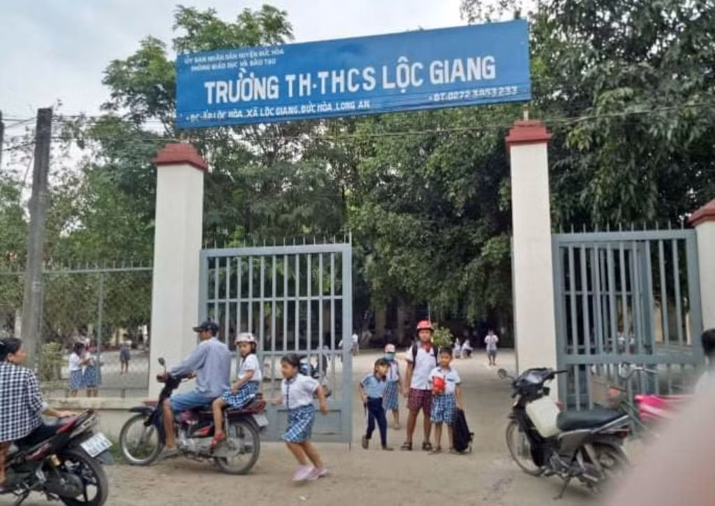 Phu huynh danh co giao bat tinh: “Con do” the, sao day con?