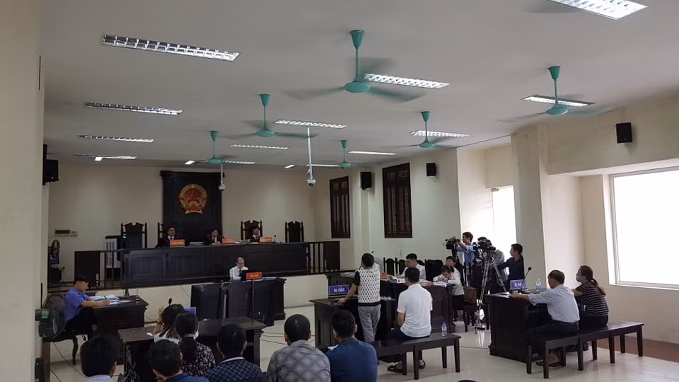 Xet xu vo chong Cty Lam Quyet: Duong Nhue ngoi phong rieng du toa-Hinh-3